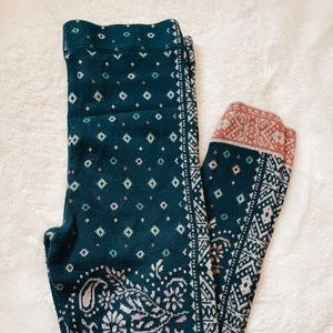 American Eagle knit leggings
